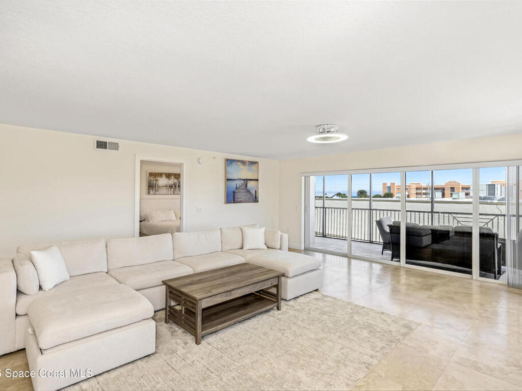 121 Lancha Circle, Satellite Beach, FL 32937