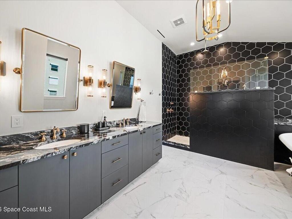 2765 N Highway A1a, Indialantic, FL 32903