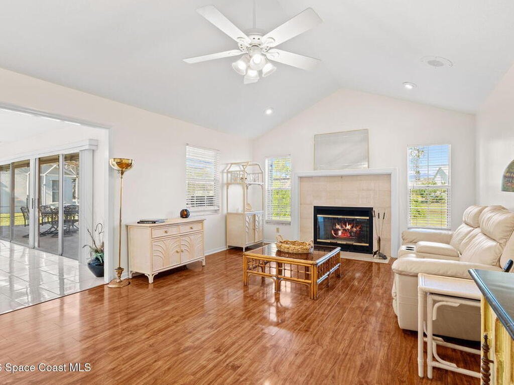 818 Spanish Wells Drive, Melbourne, FL 32940