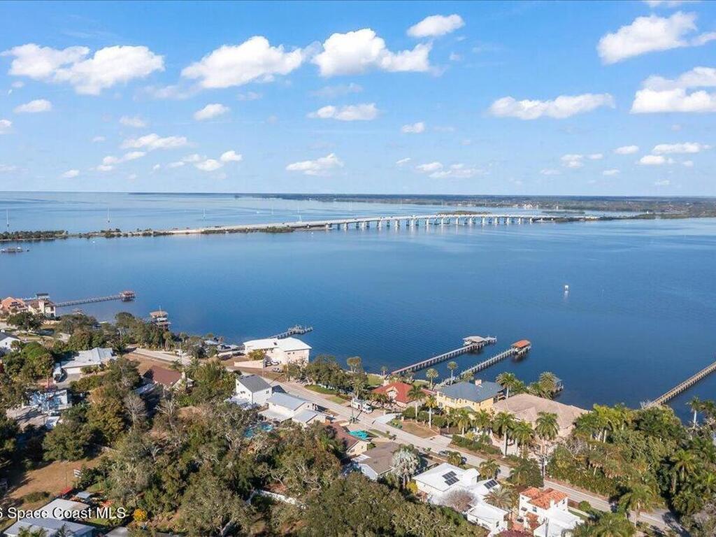 2123 N Indian River Drive, Cocoa, FL 32922