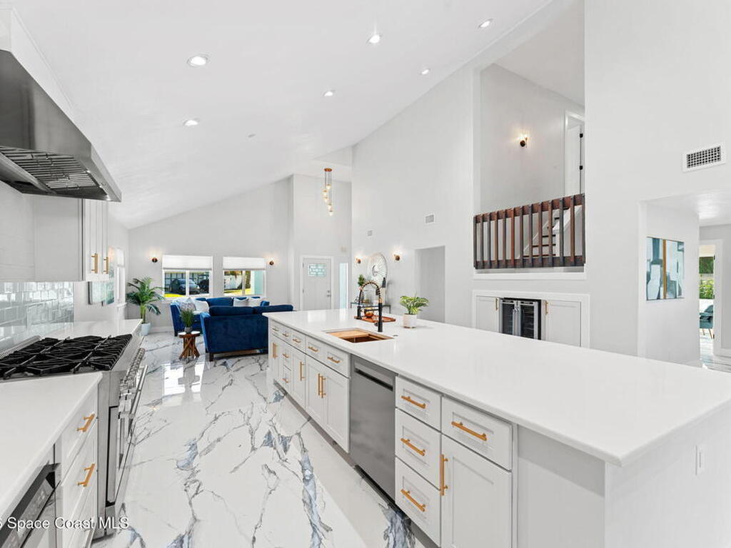 398 Riverview Lane, Melbourne Beach, FL 32951