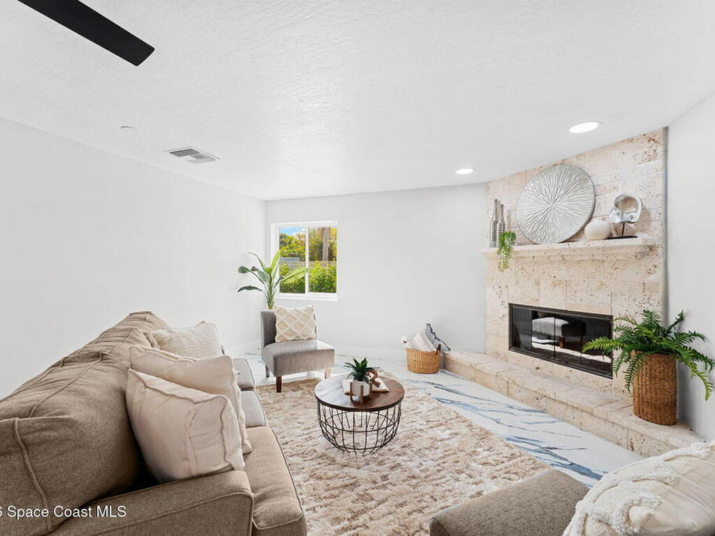 398 Riverview Lane, Melbourne Beach, FL 32951