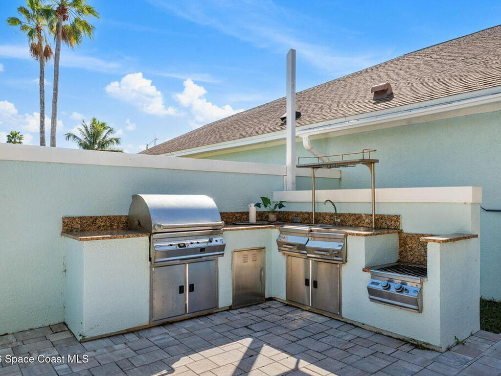 398 Riverview Lane, Melbourne Beach, FL 32951