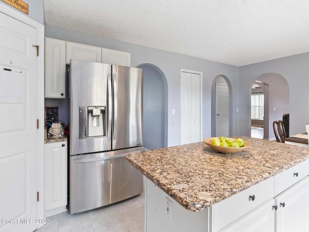 1531 Vista Lake Circle, Melbourne, FL 32904