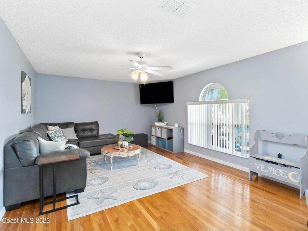 1531 Vista Lake Circle, Melbourne, FL 32904