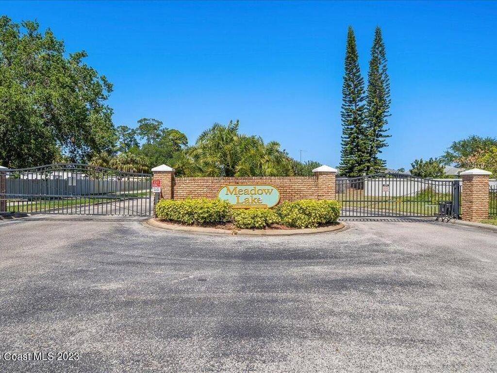 1531 Vista Lake Circle, Melbourne, FL 32904