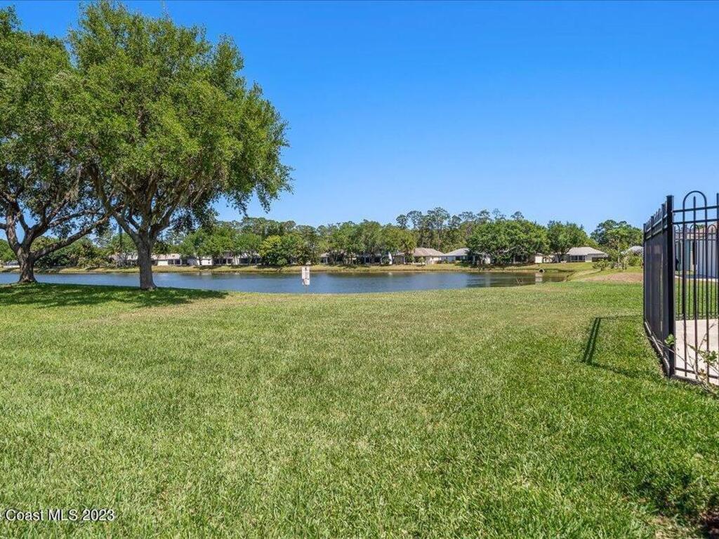 1531 Vista Lake Circle, Melbourne, FL 32904