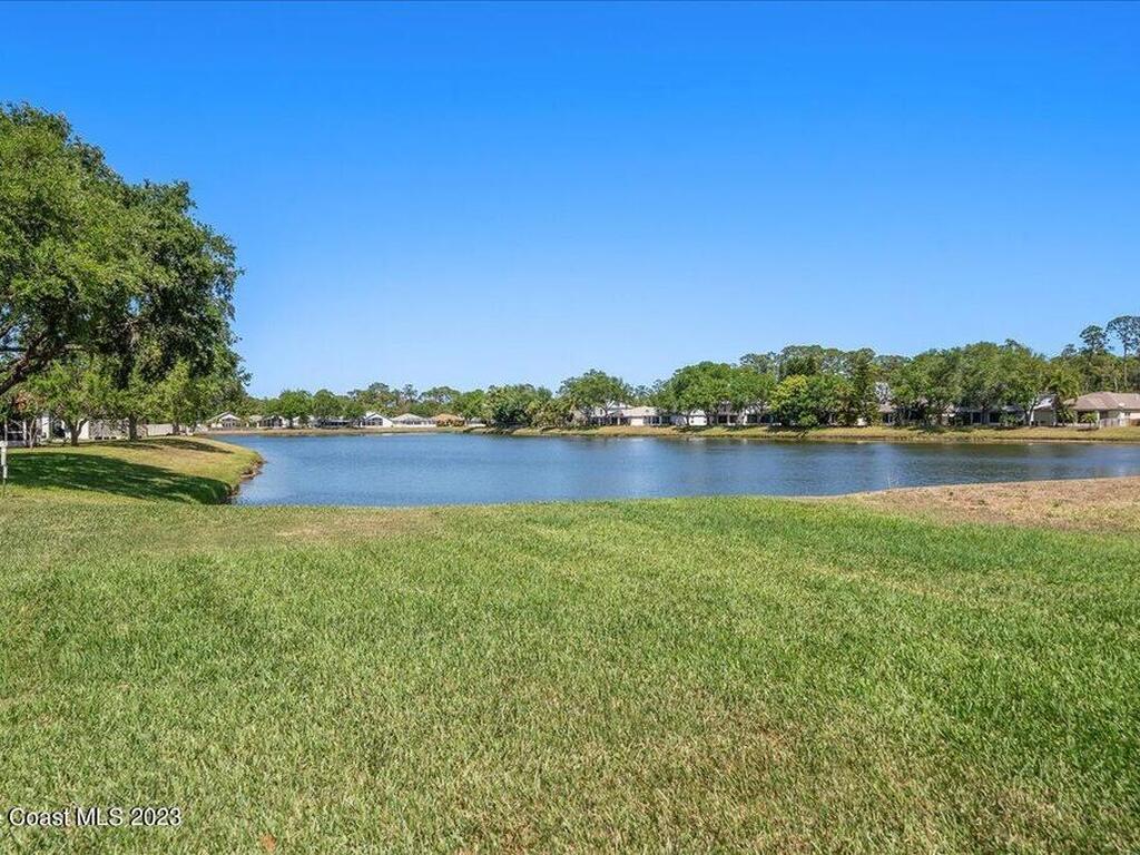 1531 Vista Lake Circle, Melbourne, FL 32904