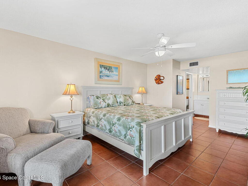 8498 Ridgewood Avenue, Cape Canaveral, FL 32920