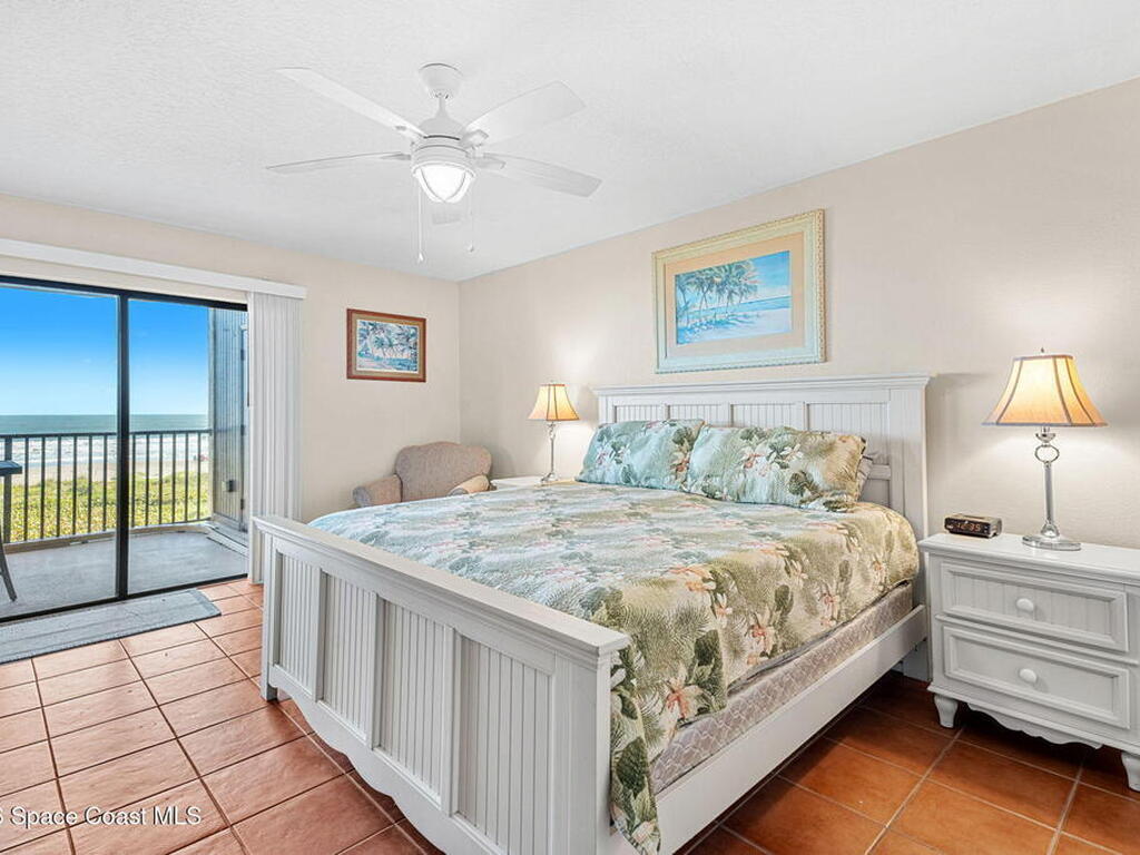 8498 Ridgewood Avenue, Cape Canaveral, FL 32920