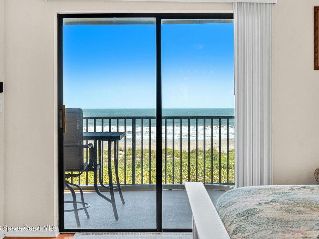 8498 Ridgewood Avenue, Cape Canaveral, FL 32920