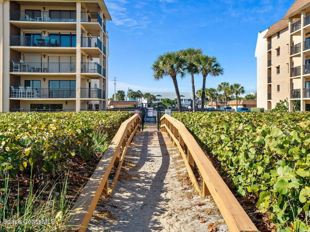 8498 Ridgewood Avenue, Cape Canaveral, FL 32920