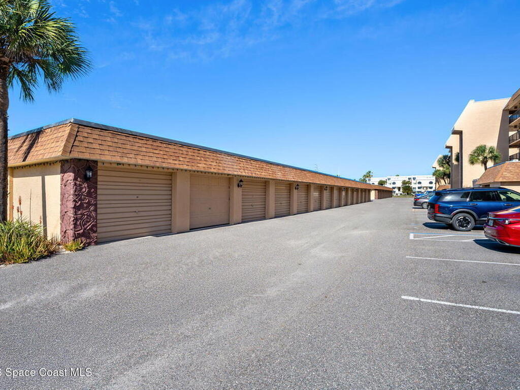 8498 Ridgewood Avenue, Cape Canaveral, FL 32920