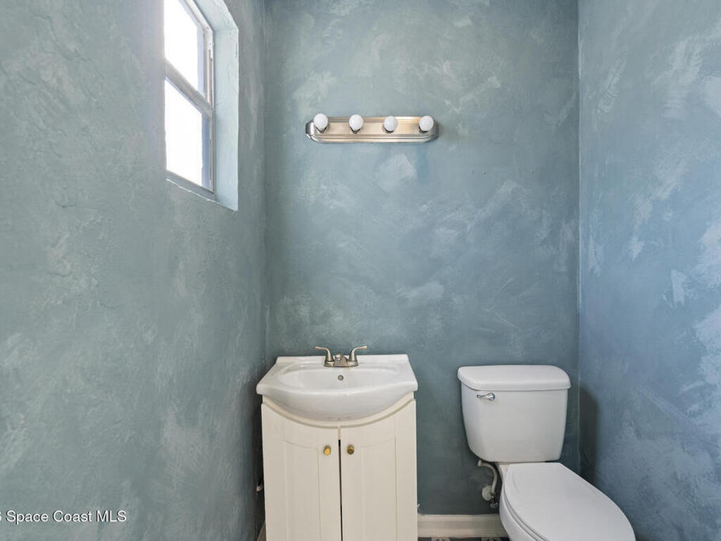 599 Sherwood Avenue, Satellite Beach, FL 32937