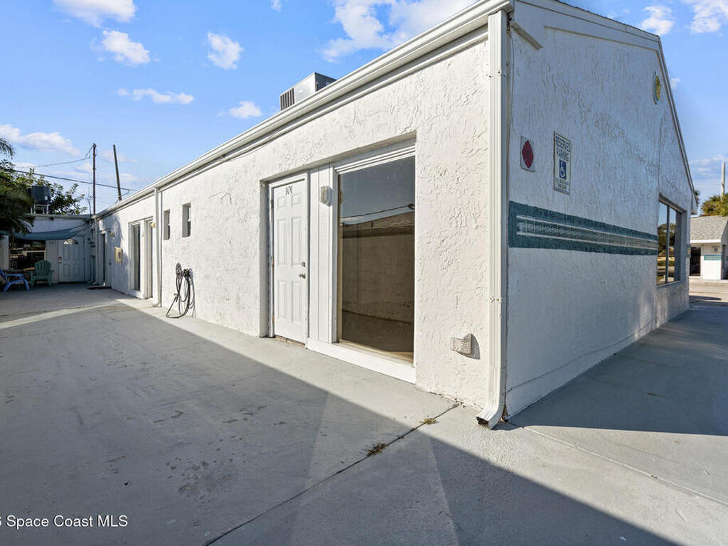 599 Sherwood Avenue, Satellite Beach, FL 32937