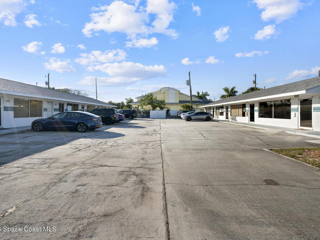 599 Sherwood Avenue, Satellite Beach, FL 32937