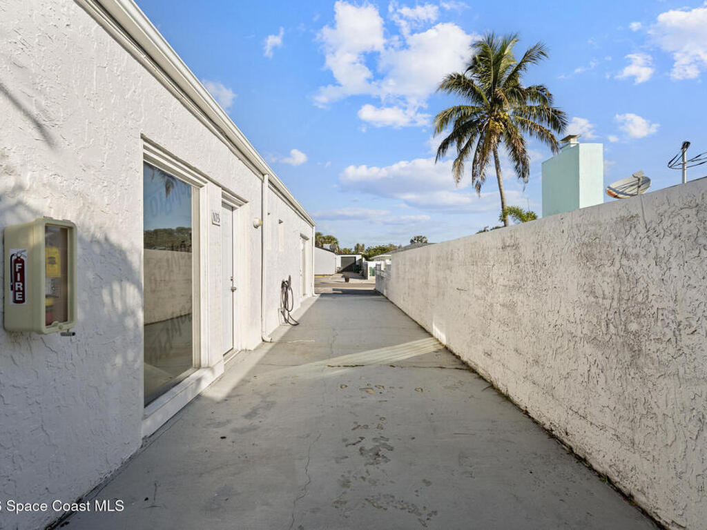 599 Sherwood Avenue, Satellite Beach, FL 32937