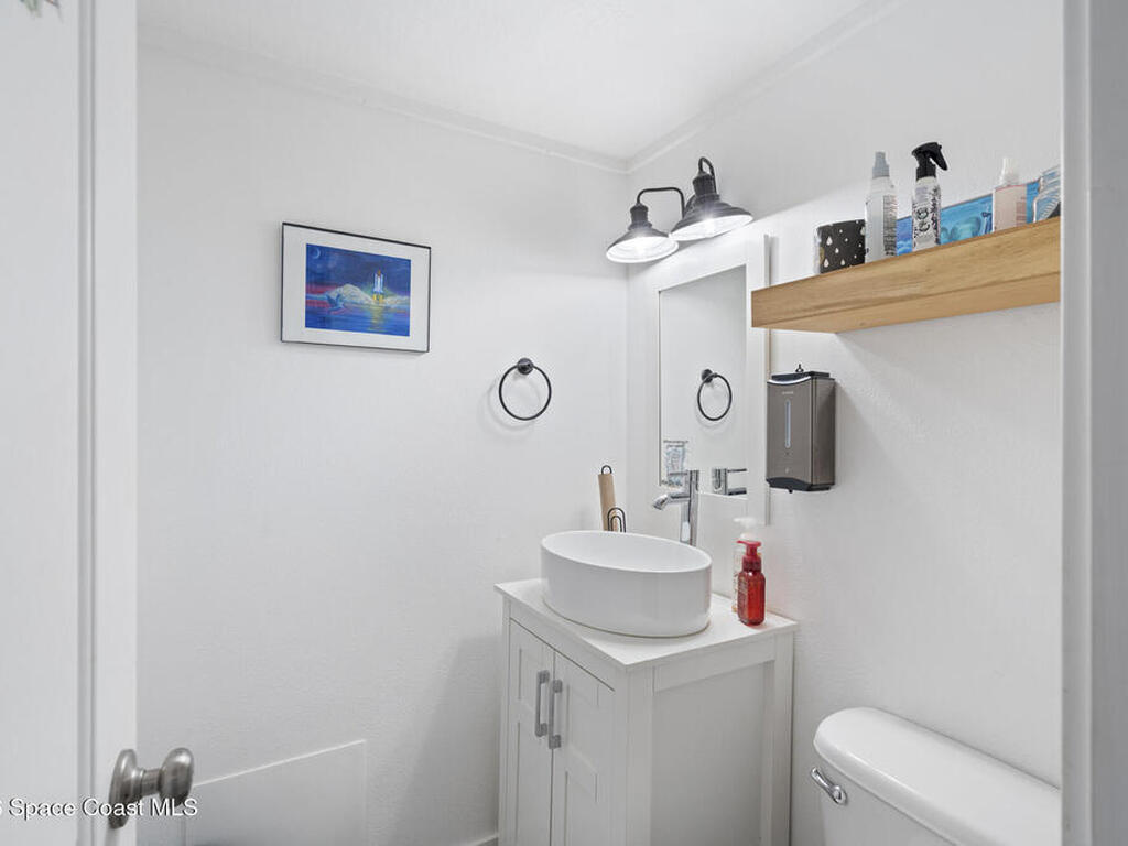 599 Sherwood Avenue, Satellite Beach, FL 32937