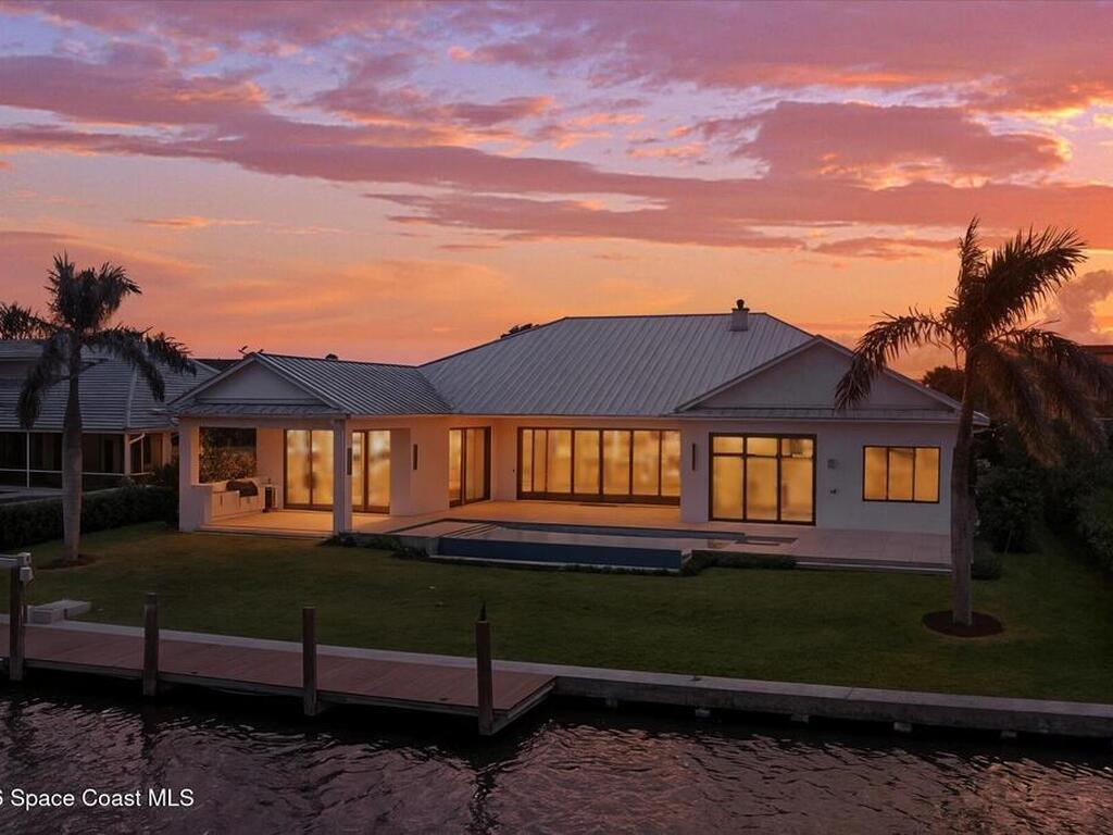 1806 Mooringline Drive, Vero Beach, FL 32963