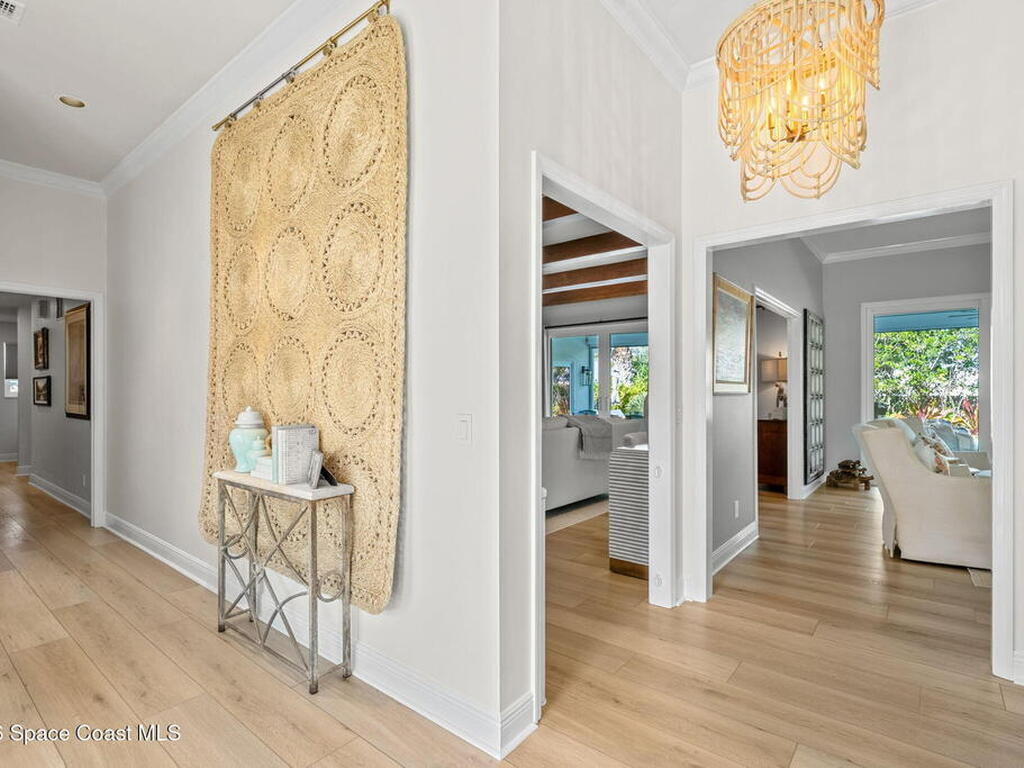 656 Franklyn Avenue, Indialantic, FL 32903