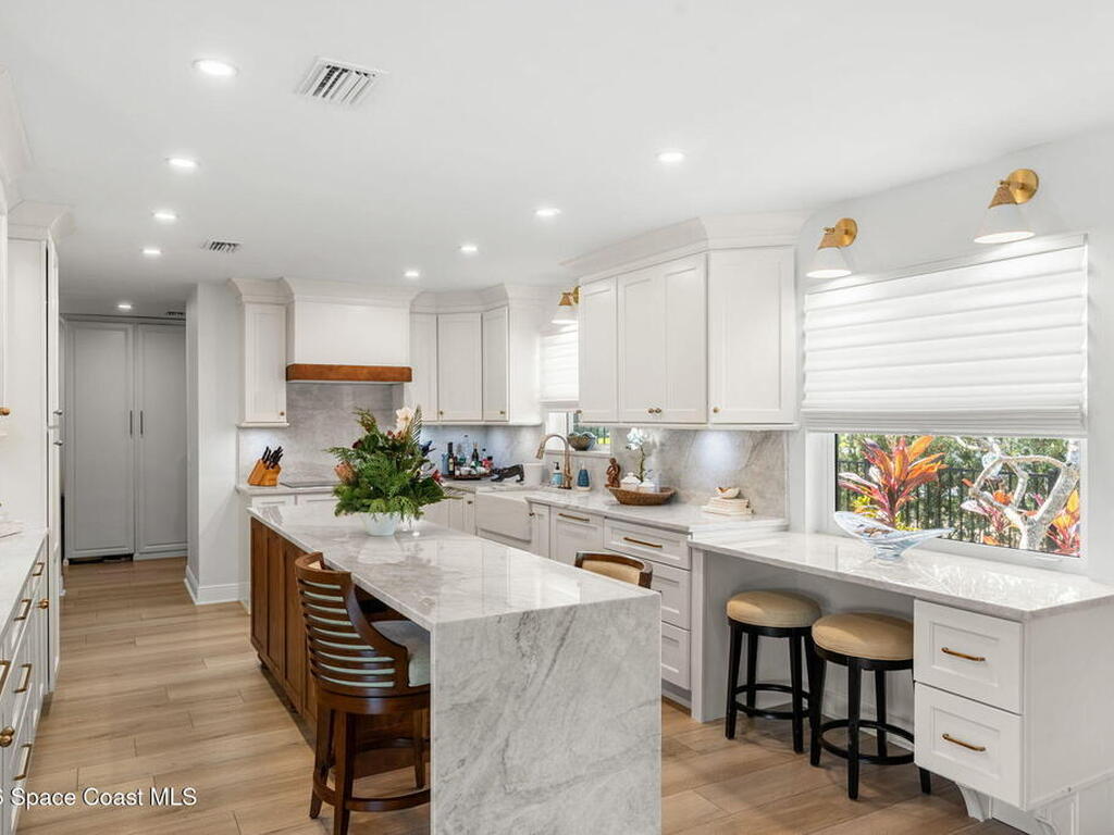 656 Franklyn Avenue, Indialantic, FL 32903