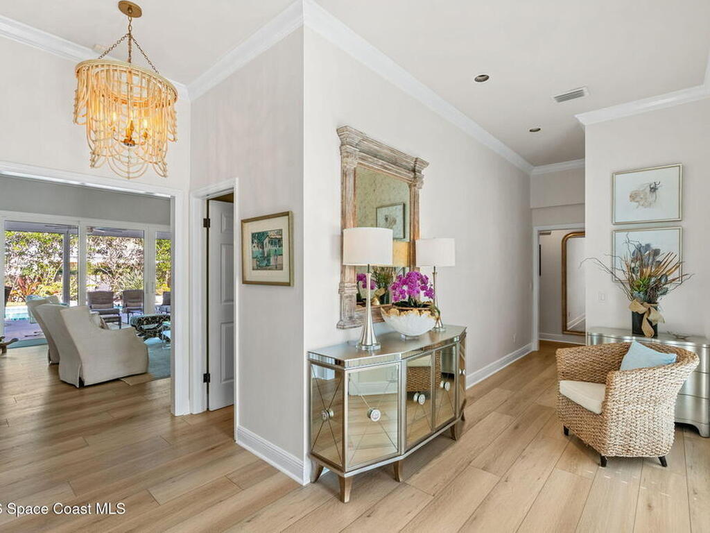 656 Franklyn Avenue, Indialantic, FL 32903