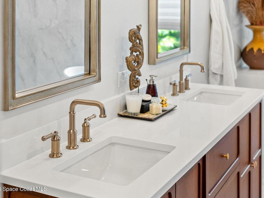 656 Franklyn Avenue, Indialantic, FL 32903