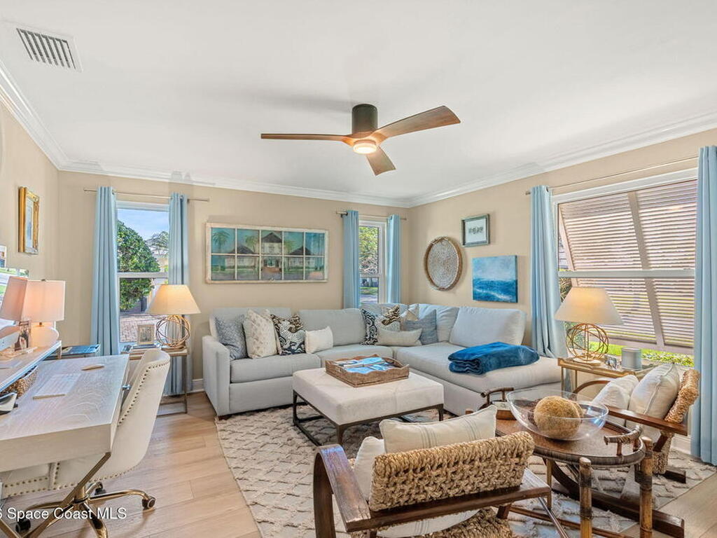 656 Franklyn Avenue, Indialantic, FL 32903