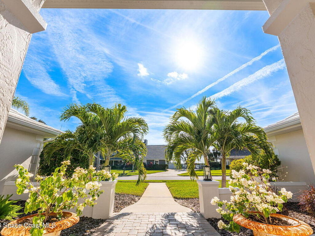 656 Franklyn Avenue, Indialantic, FL 32903