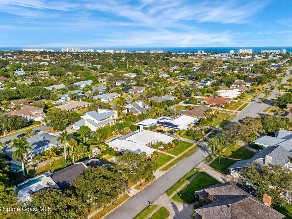 656 Franklyn Avenue, Indialantic, FL 32903