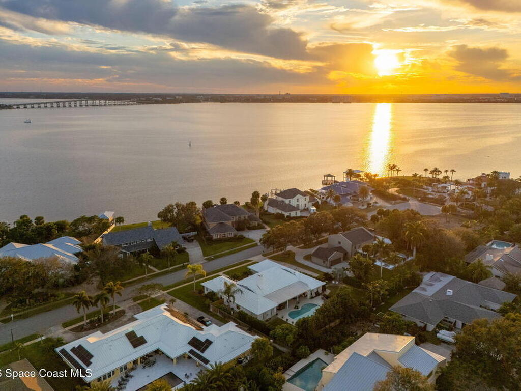 656 Franklyn Avenue, Indialantic, FL 32903