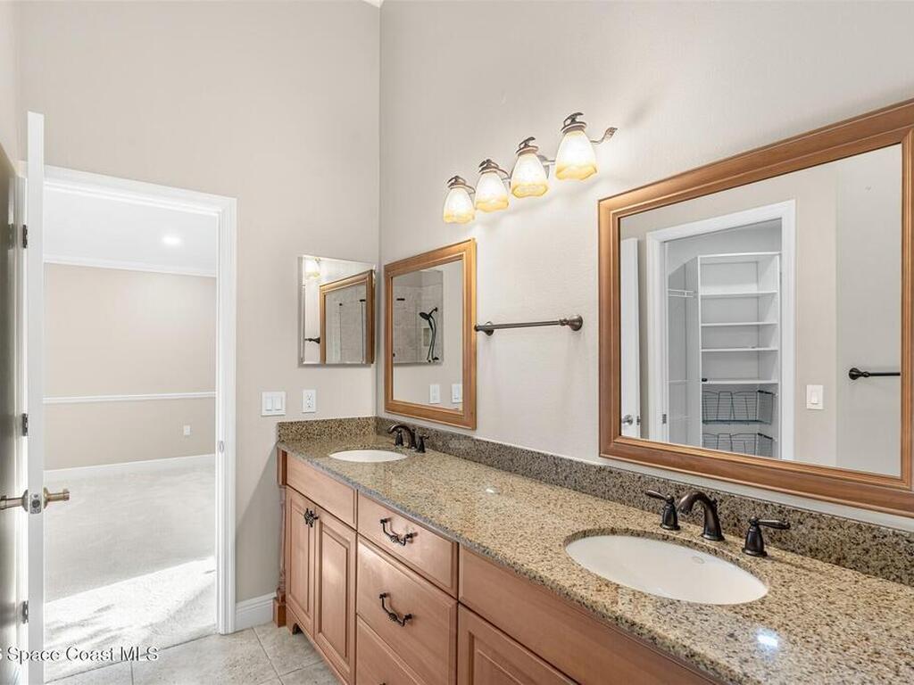 8033 Kingswood Way, Suntree, FL 32940