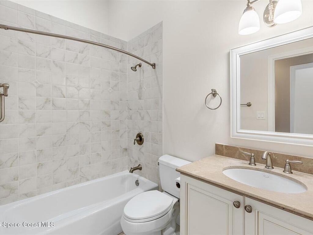 8033 Kingswood Way, Suntree, FL 32940