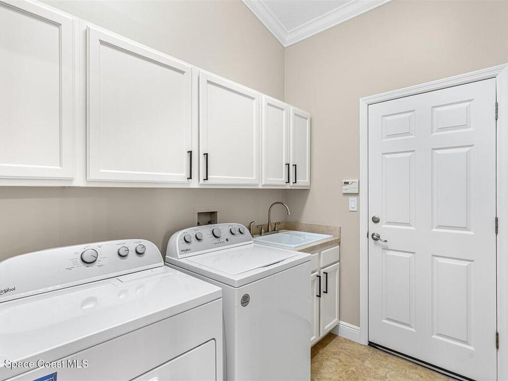 8033 Kingswood Way, Suntree, FL 32940