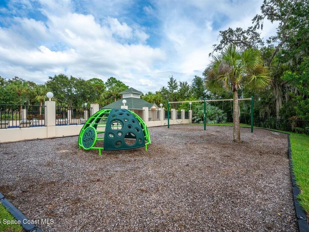 8033 Kingswood Way, Suntree, FL 32940