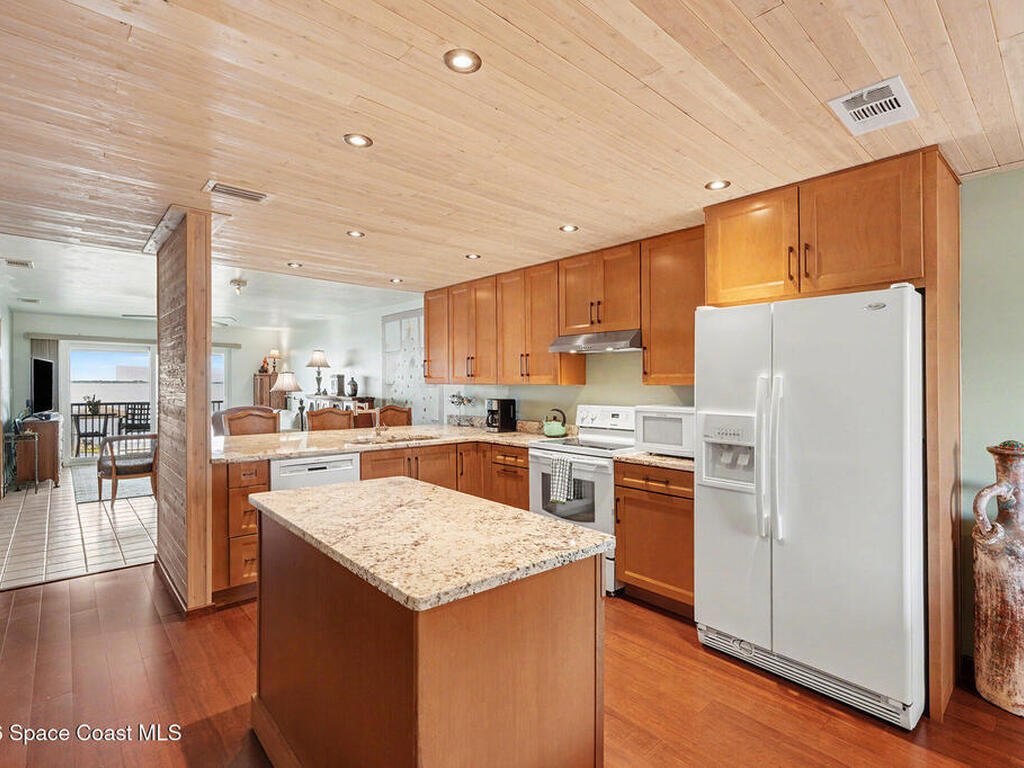 2880 S Atlantic Avenue, Cocoa Beach, FL 32931