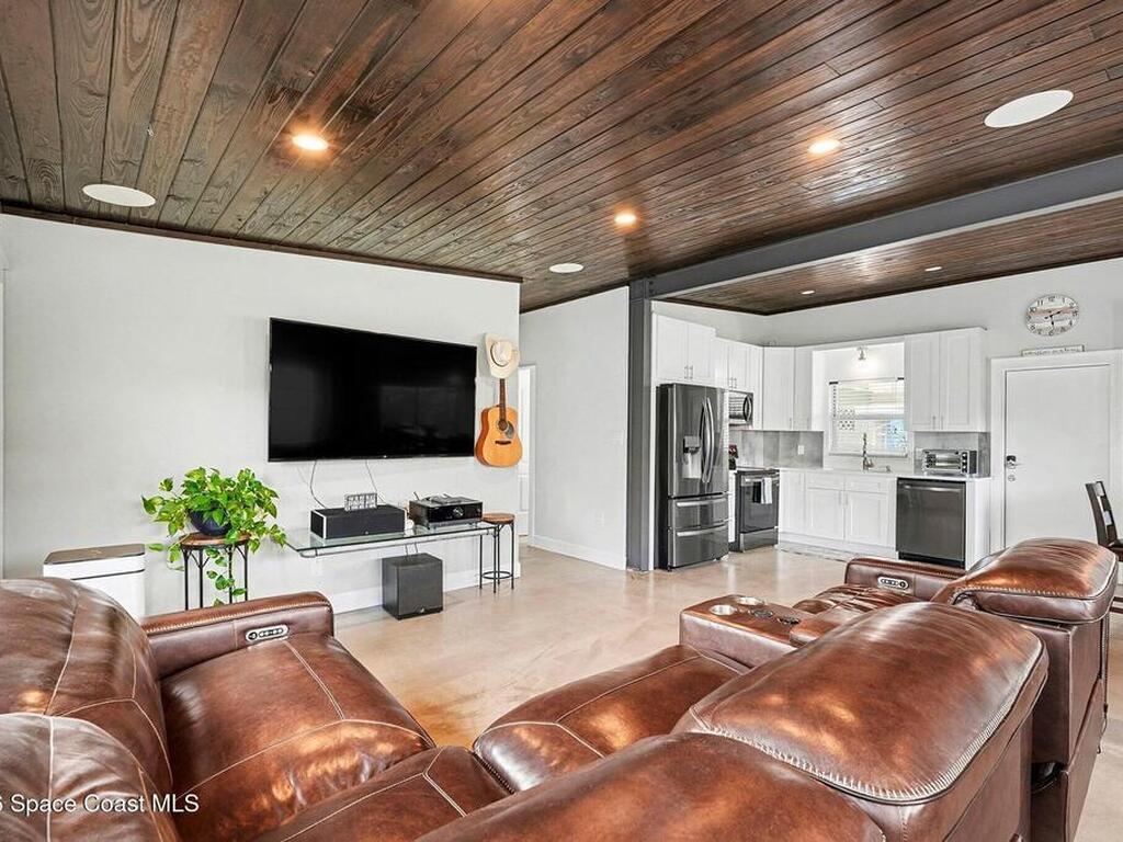 607 Madison Avenue, Cape Canaveral, FL 32920