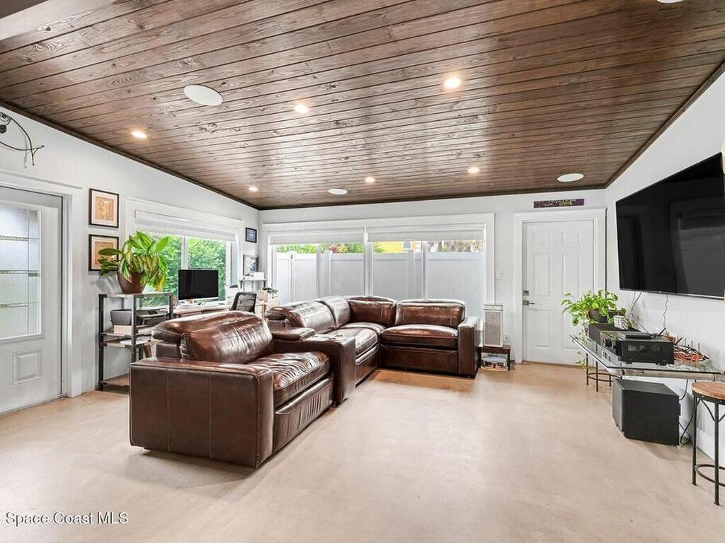 607 Madison Avenue, Cape Canaveral, FL 32920