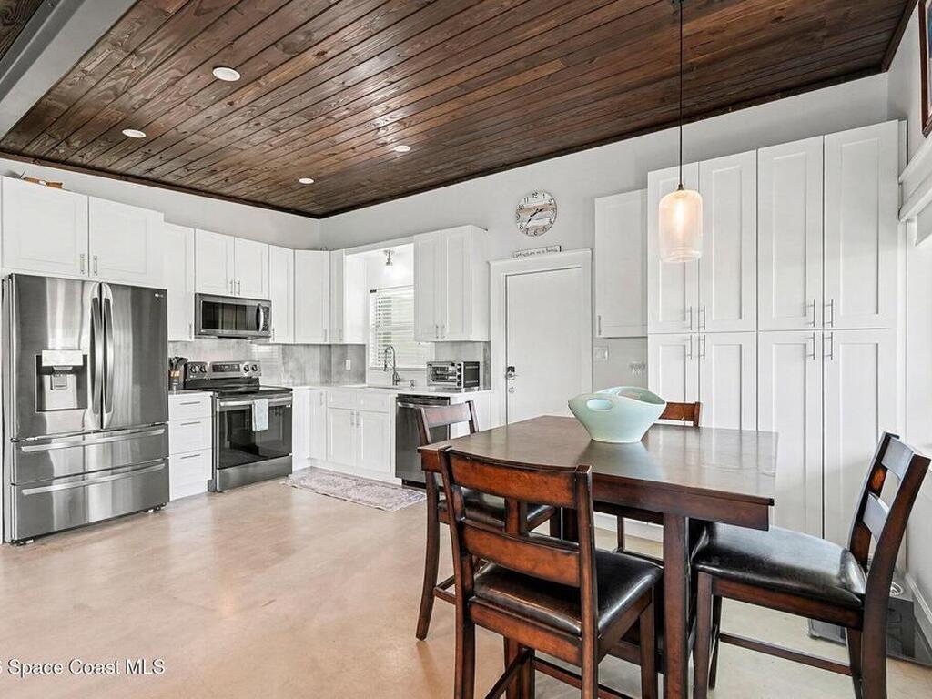 607 & 609 Madison Avenue, Cape Canaveral, FL 32920