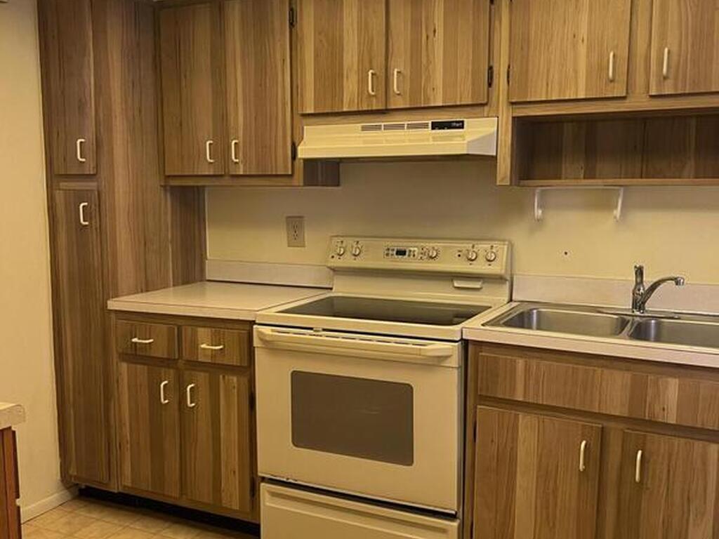 3150 N Harbor City Boulevard, Melbourne, FL 32935