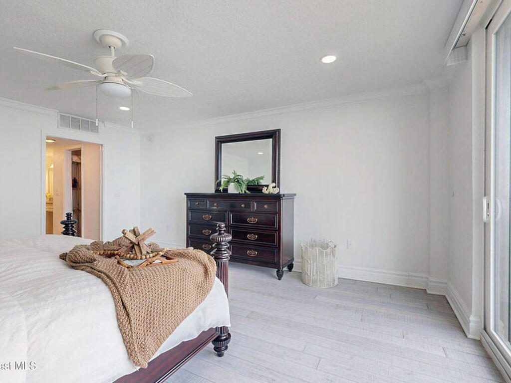 2815 S Atlantic Avenue, Cocoa Beach, FL 32931