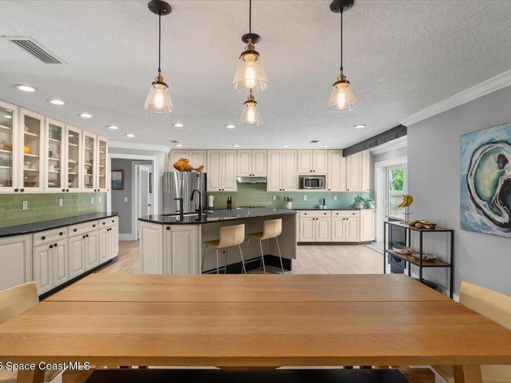 808 Puesta Del Sol Plaza, Indialantic, FL 32903