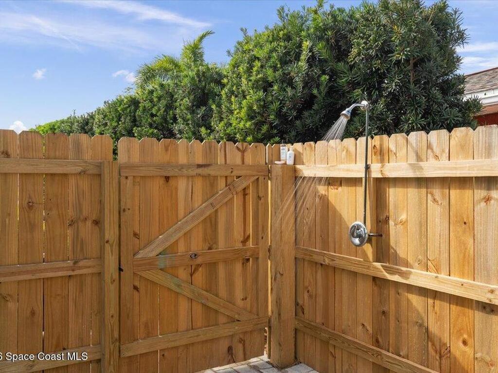 808 Puesta Del Sol Plaza, Indialantic, FL 32903