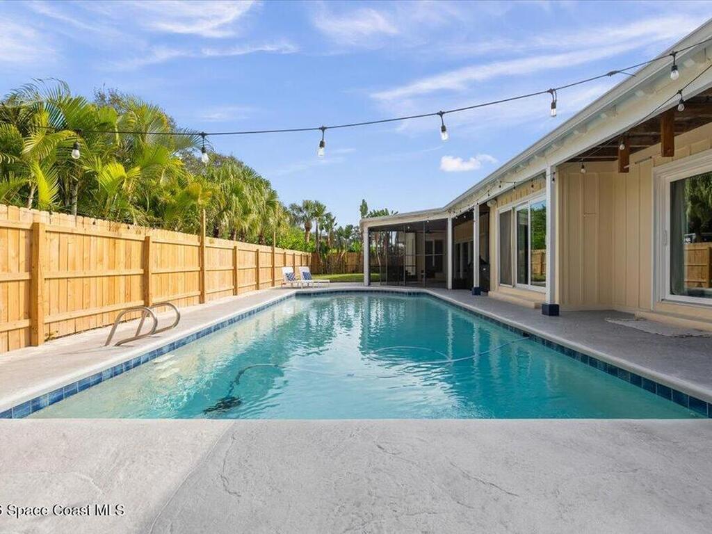 808 Puesta Del Sol Plaza, Indialantic, FL 32903