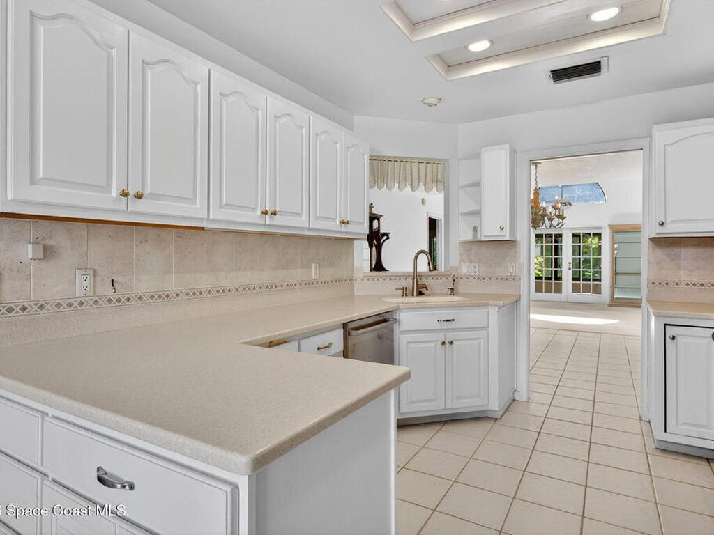 1607 Parkside Place, Indian Harbour Beach, FL 32937