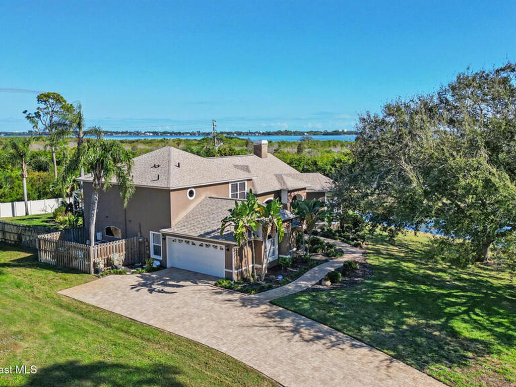 1220 Rebecca Drive, Merritt Island, FL 32952