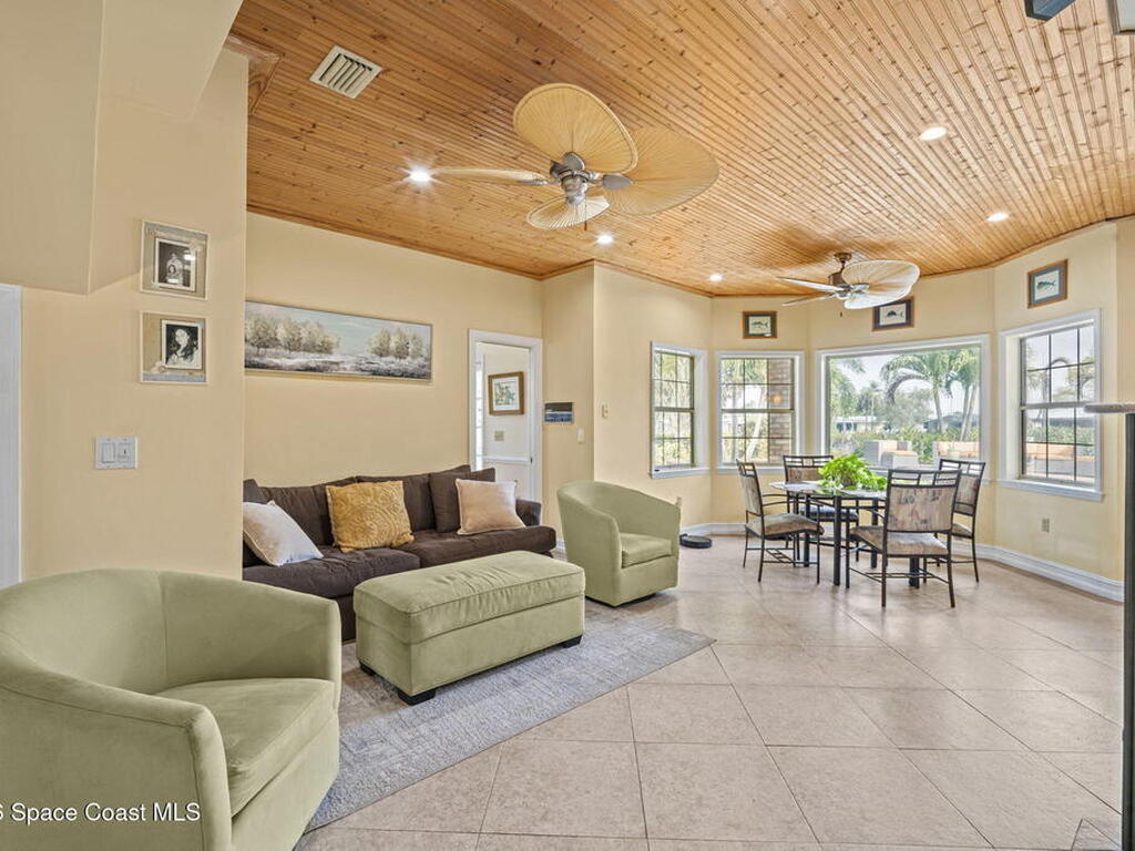 250 Lanternback Island Drive, Satellite Beach, FL 32937