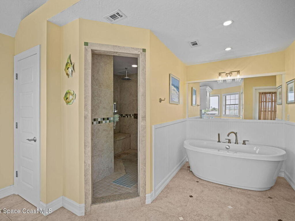 250 Lanternback Island Drive, Satellite Beach, FL 32937