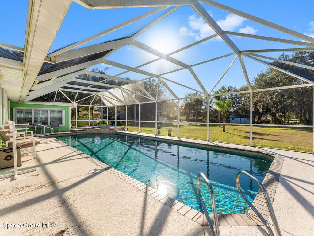 4250 Pine Street, Cocoa, FL 32926