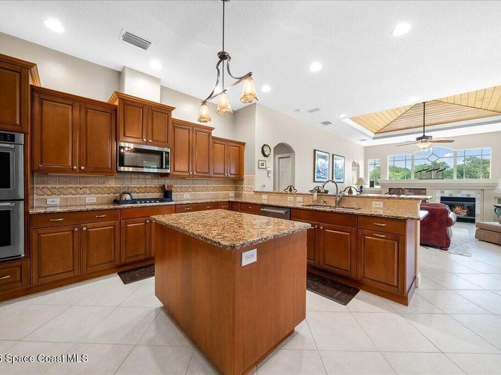 965 Chatsworth Drive, Melbourne, FL 32940